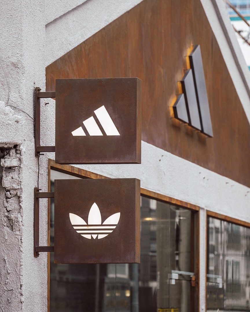 Café 3 Stripes Seoul storefront signage